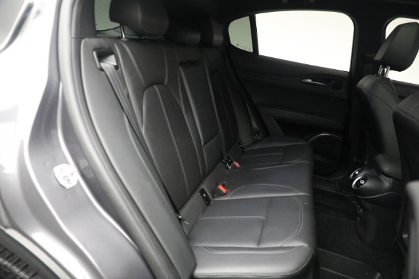 New 2022 Alfa Romeo Stelvio Sprint for sale $52,305 at Bentley Greenwich in Greenwich CT 06830 17