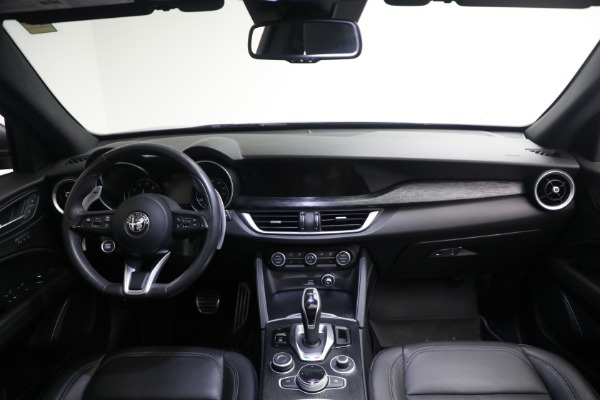 New 2022 Alfa Romeo Stelvio Sprint for sale $52,305 at Bentley Greenwich in Greenwich CT 06830 20