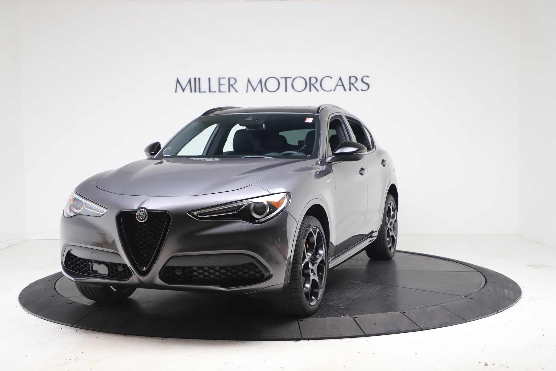 New 2022 Alfa Romeo Stelvio Veloce for sale Sold at Bentley Greenwich in Greenwich CT 06830 1