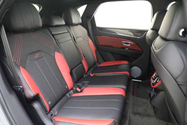 New 2022 Bentley Bentayga S for sale Sold at Bentley Greenwich in Greenwich CT 06830 25