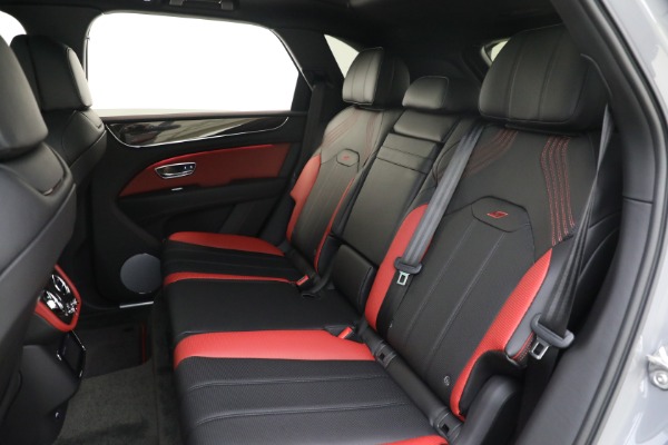 New 2022 Bentley Bentayga S for sale Sold at Bentley Greenwich in Greenwich CT 06830 28