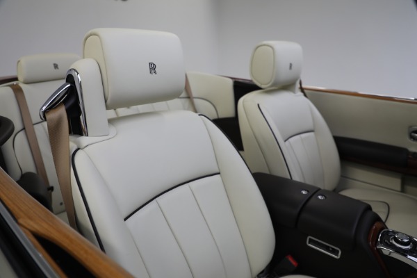 Used 2015 Rolls-Royce Phantom Drophead Coupe for sale Sold at Bentley Greenwich in Greenwich CT 06830 26