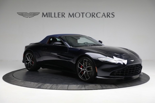 Used 2021 Aston Martin Vantage Roadster for sale $174,900 at Bentley Greenwich in Greenwich CT 06830 18