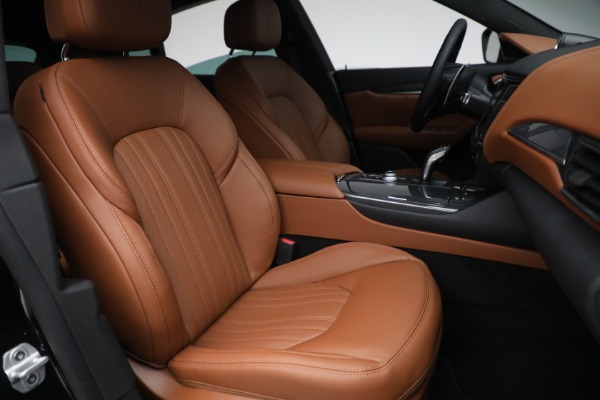 New 2022 Maserati Levante Modena for sale Sold at Bentley Greenwich in Greenwich CT 06830 26