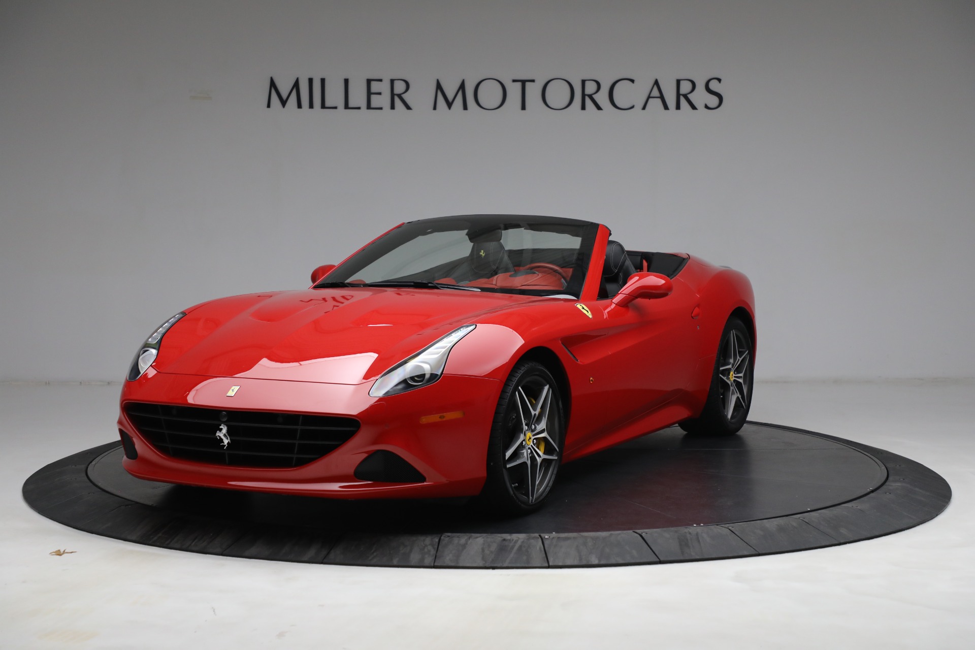 Used 2017 Ferrari California T for sale Sold at Bentley Greenwich in Greenwich CT 06830 1