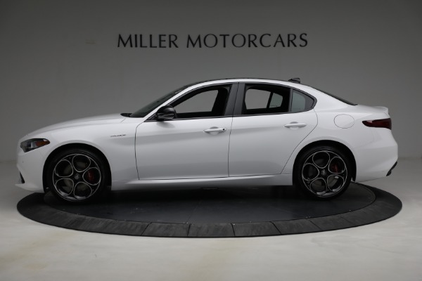 New 2022 Alfa Romeo Giulia Veloce for sale $54,985 at Bentley Greenwich in Greenwich CT 06830 3