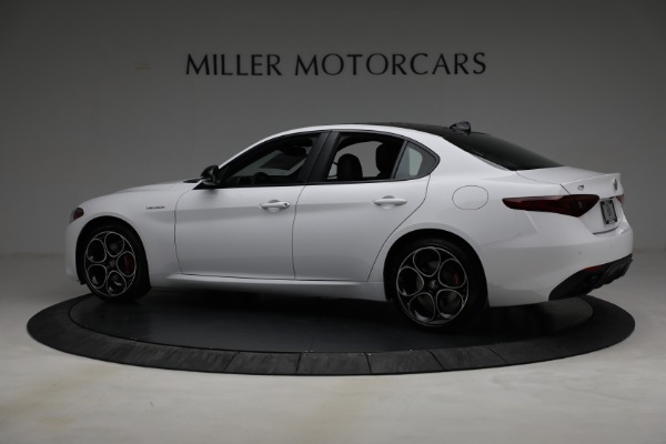 New 2022 Alfa Romeo Giulia Veloce for sale $54,985 at Bentley Greenwich in Greenwich CT 06830 4