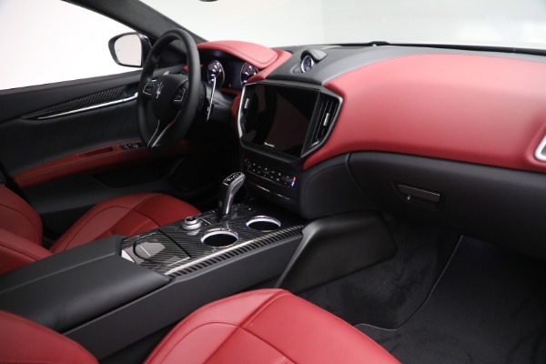 New 2022 Maserati Ghibli Modena Q4 for sale $99,755 at Bentley Greenwich in Greenwich CT 06830 25