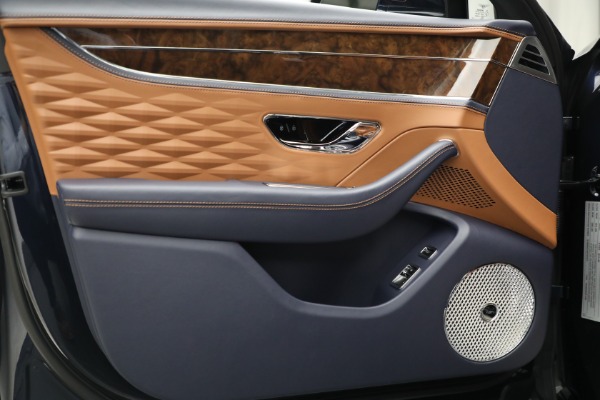 Used 2022 Bentley Flying Spur W12 for sale $299,900 at Bentley Greenwich in Greenwich CT 06830 15