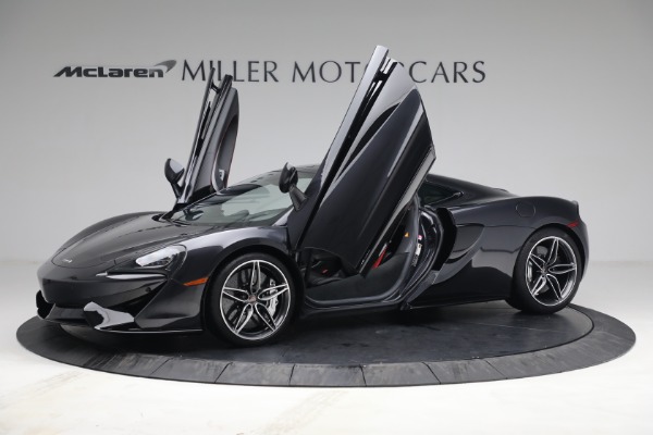 Used 2018 McLaren 570GT for sale Sold at Bentley Greenwich in Greenwich CT 06830 15