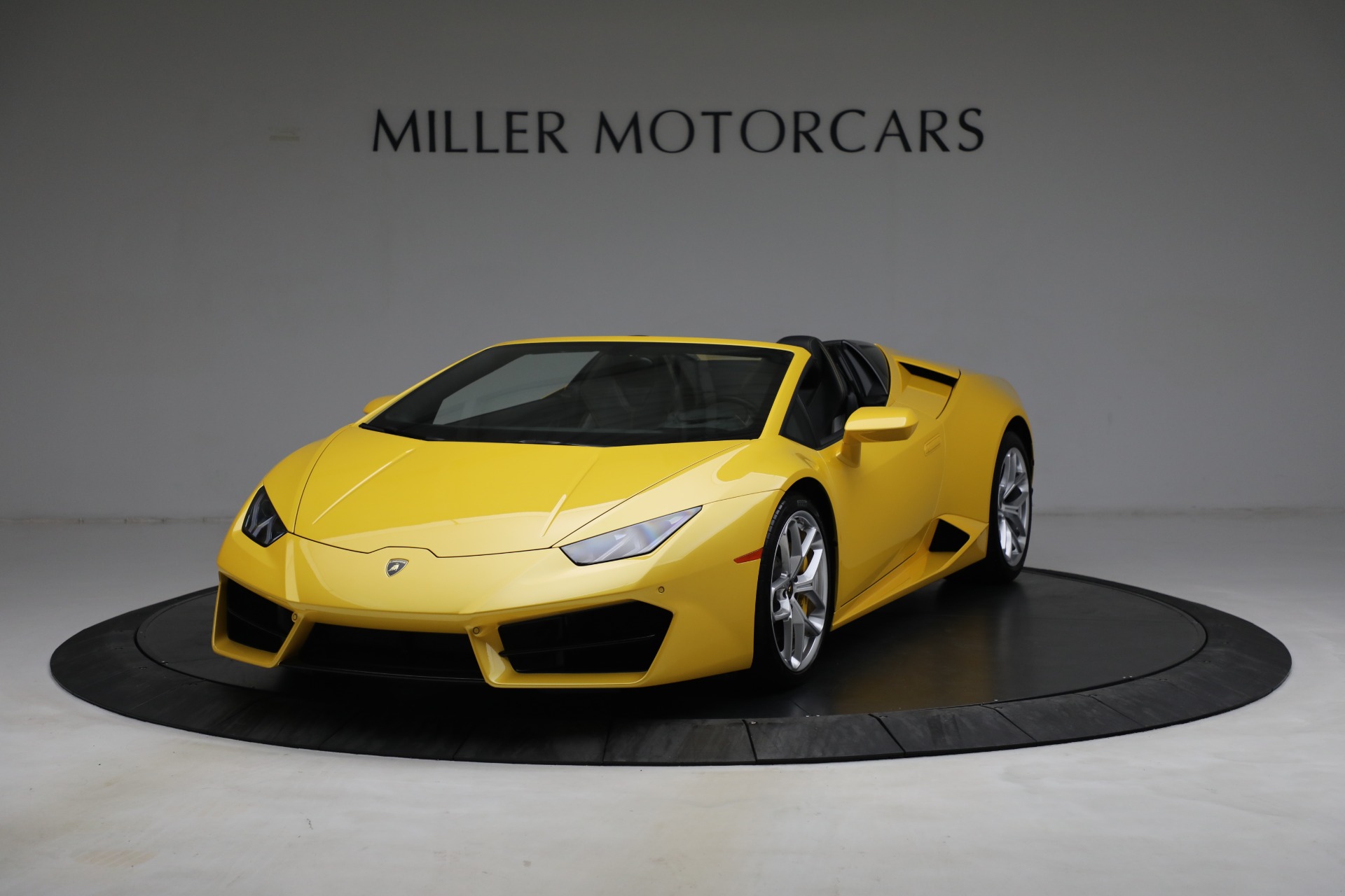 Used 2017 Lamborghini Huracan LP 580-2 Spyder for sale Sold at Bentley Greenwich in Greenwich CT 06830 1