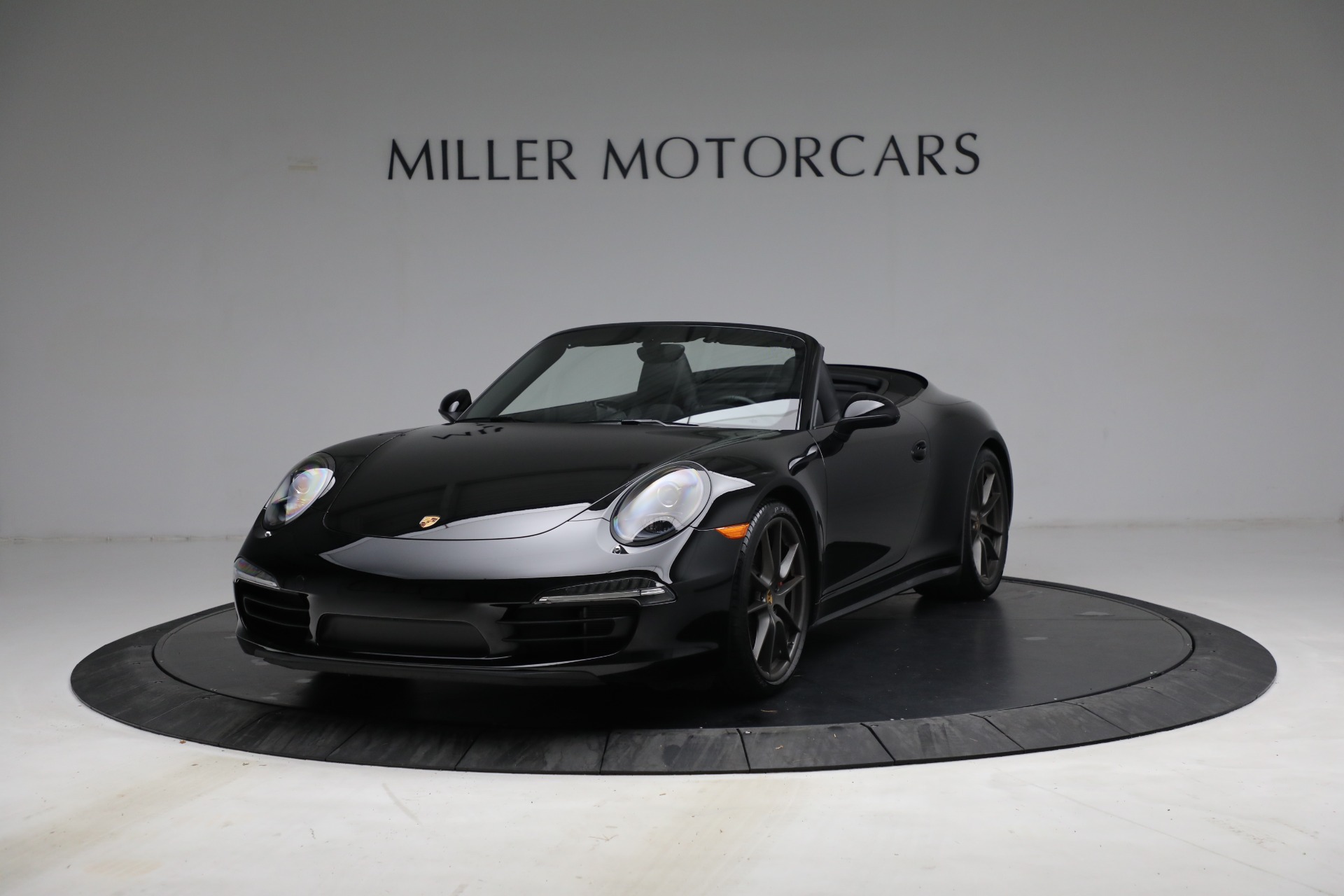 Used 2014 Porsche 911 Carrera 4S for sale Sold at Bentley Greenwich in Greenwich CT 06830 1
