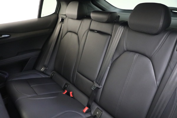 New 2022 Alfa Romeo Stelvio Ti for sale $56,255 at Bentley Greenwich in Greenwich CT 06830 16