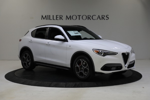 New 2022 Alfa Romeo Stelvio Ti for sale Sold at Bentley Greenwich in Greenwich CT 06830 13