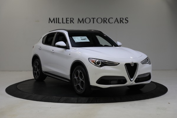 New 2022 Alfa Romeo Stelvio Ti for sale Sold at Bentley Greenwich in Greenwich CT 06830 14