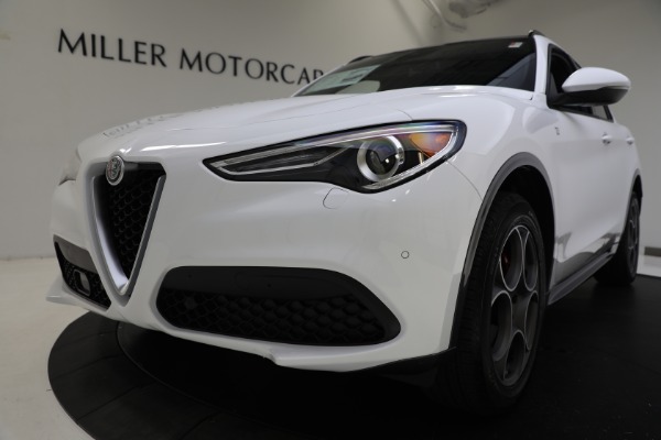 New 2022 Alfa Romeo Stelvio Ti for sale Sold at Bentley Greenwich in Greenwich CT 06830 15