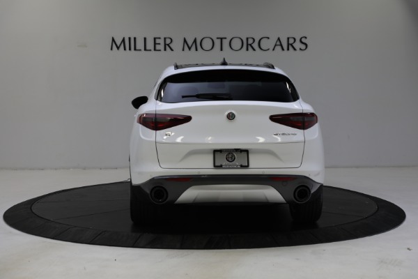 New 2022 Alfa Romeo Stelvio Ti for sale Sold at Bentley Greenwich in Greenwich CT 06830 7