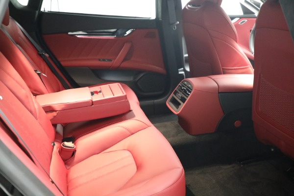 New 2022 Maserati Quattroporte Modena Q4 for sale Sold at Bentley Greenwich in Greenwich CT 06830 15