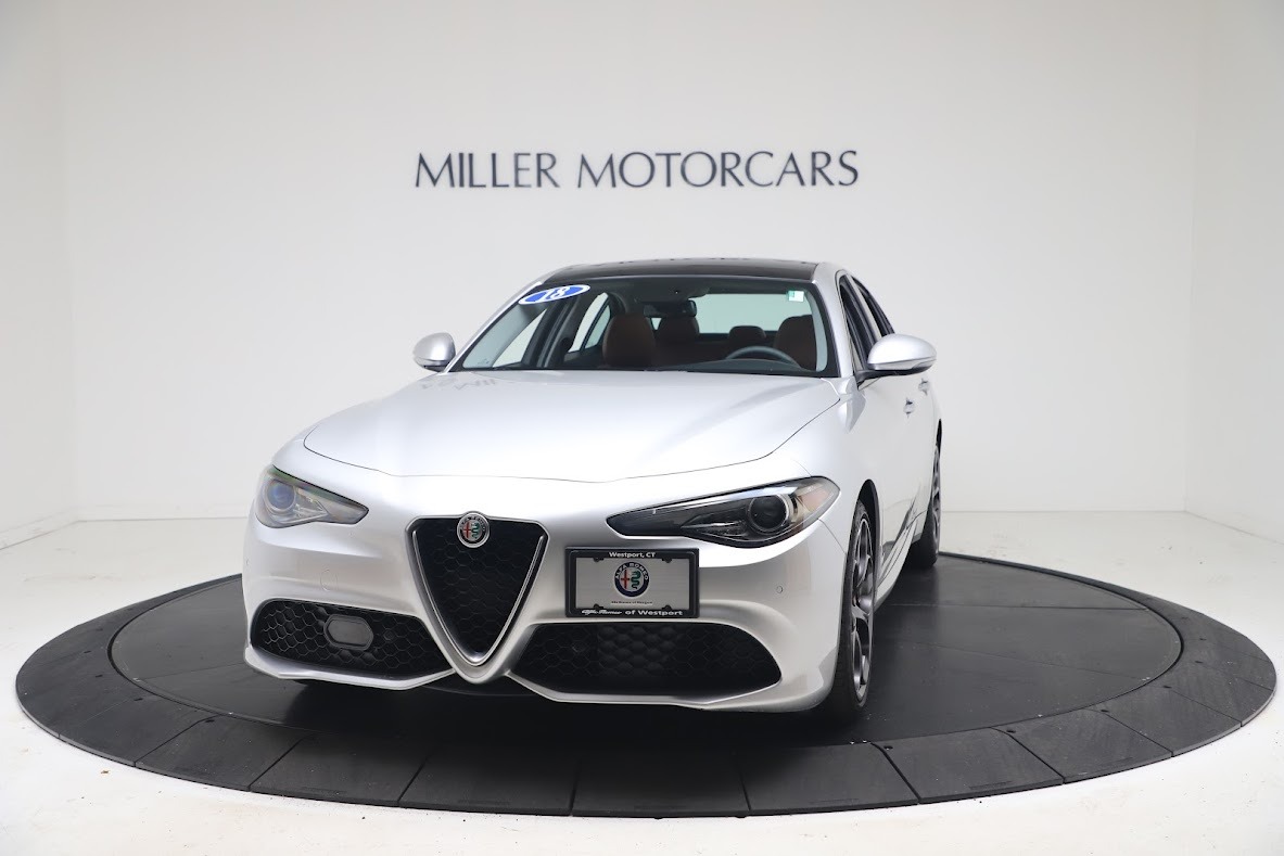 Used 2018 Alfa Romeo Giulia Ti Sport for sale Sold at Bentley Greenwich in Greenwich CT 06830 1