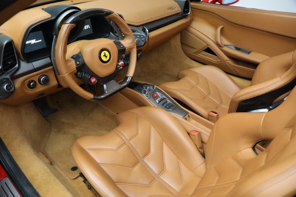 Used 2013 Ferrari 458 Spider for sale $269,900 at Bentley Greenwich in Greenwich CT 06830 21