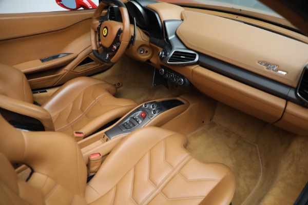 Used 2013 Ferrari 458 Spider for sale $269,900 at Bentley Greenwich in Greenwich CT 06830 24