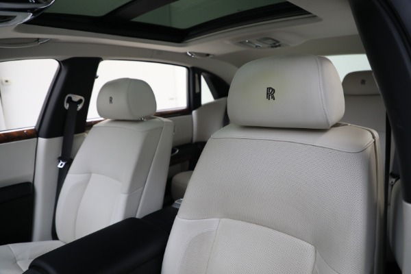 Used 2012 Rolls-Royce Ghost EWB for sale Sold at Bentley Greenwich in Greenwich CT 06830 19