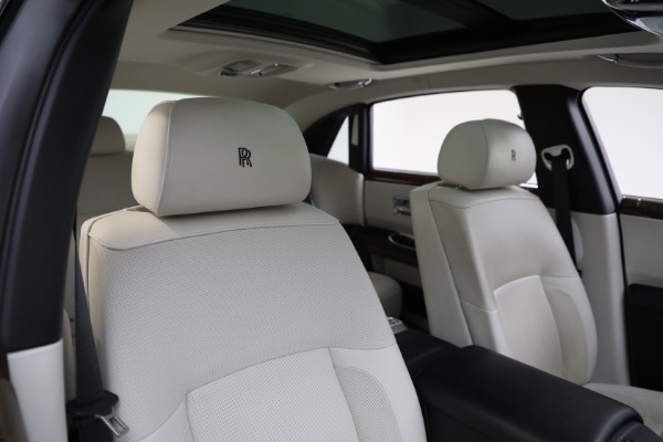 Used 2012 Rolls-Royce Ghost EWB for sale Sold at Bentley Greenwich in Greenwich CT 06830 20