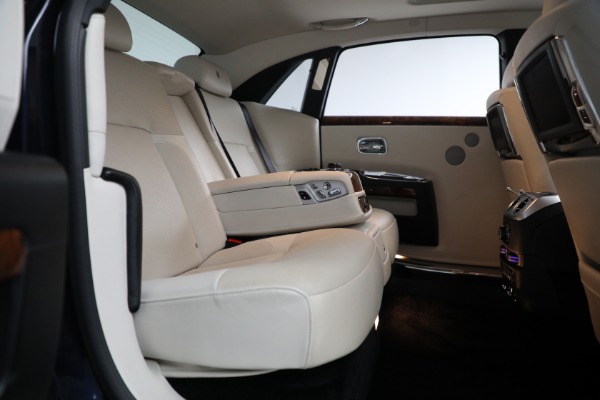 Used 2012 Rolls-Royce Ghost EWB for sale Sold at Bentley Greenwich in Greenwich CT 06830 28