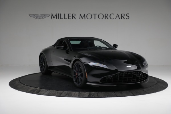 New 2021 Aston Martin Vantage Roadster for sale $187,586 at Bentley Greenwich in Greenwich CT 06830 18
