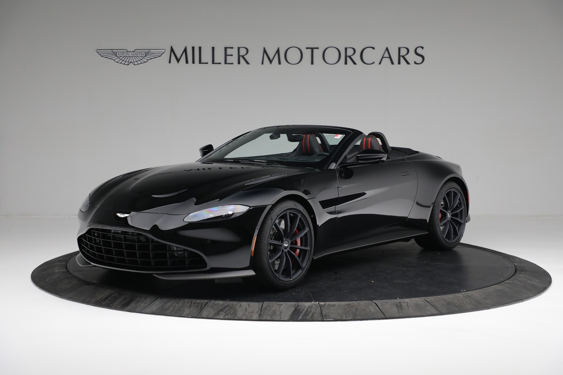 New 2021 Aston Martin Vantage Roadster for sale $187,586 at Bentley Greenwich in Greenwich CT 06830 1