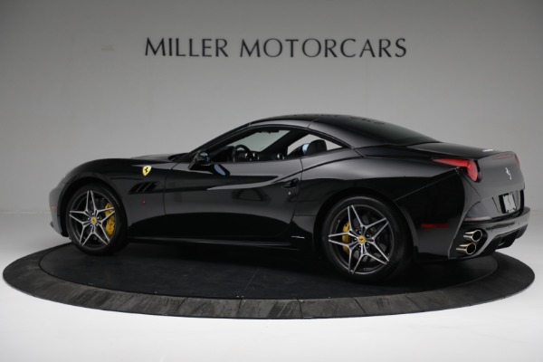 Used 2014 Ferrari California 30 for sale Sold at Bentley Greenwich in Greenwich CT 06830 16