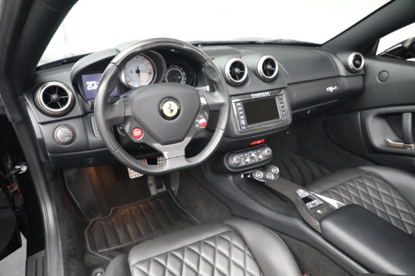 Used 2014 Ferrari California 30 for sale Sold at Bentley Greenwich in Greenwich CT 06830 25