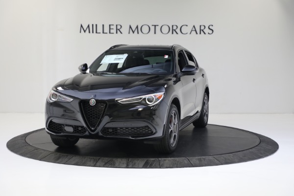 New 2022 Alfa Romeo Stelvio Sprint for sale Call for price at Bentley Greenwich in Greenwich CT 06830 1
