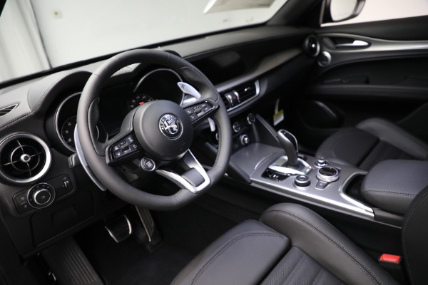 New 2022 Alfa Romeo Stelvio for sale Call for price at Bentley Greenwich in Greenwich CT 06830 13