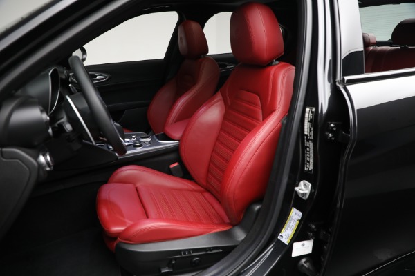 New 2022 Alfa Romeo Giulia Veloce for sale $53,445 at Bentley Greenwich in Greenwich CT 06830 10