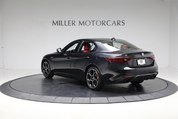 New 2022 Alfa Romeo Giulia Veloce for sale $53,445 at Bentley Greenwich in Greenwich CT 06830 3