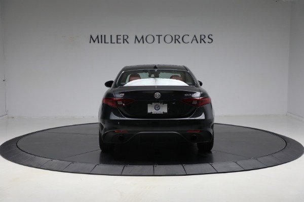 New 2022 Alfa Romeo Giulia Veloce for sale $53,445 at Bentley Greenwich in Greenwich CT 06830 4