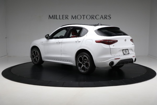 Used 2022 Alfa Romeo Stelvio Veloce for sale Sold at Bentley Greenwich in Greenwich CT 06830 10