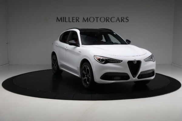Used 2022 Alfa Romeo Stelvio Veloce for sale Sold at Bentley Greenwich in Greenwich CT 06830 24