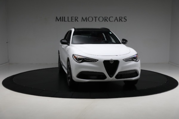 Used 2022 Alfa Romeo Stelvio Veloce for sale Sold at Bentley Greenwich in Greenwich CT 06830 25