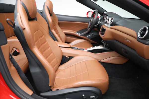Used 2016 Ferrari California T for sale $179,900 at Bentley Greenwich in Greenwich CT 06830 28