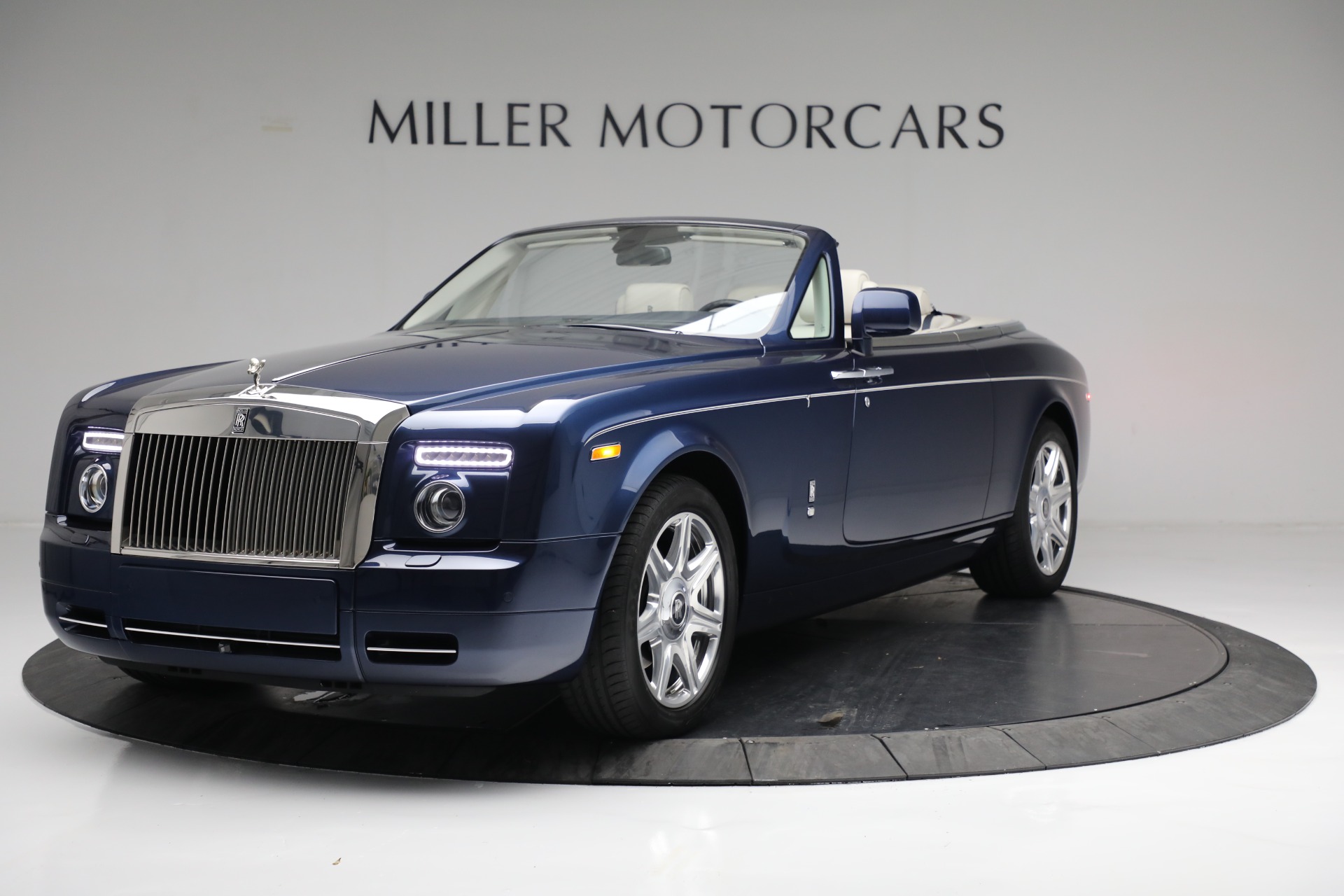 Used 2011 Rolls-Royce Phantom Drophead Coupe for sale Sold at Bentley Greenwich in Greenwich CT 06830 1