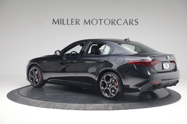 New 2022 Alfa Romeo Giulia Veloce for sale Sold at Bentley Greenwich in Greenwich CT 06830 4