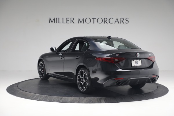 New 2022 Alfa Romeo Giulia Veloce for sale Sold at Bentley Greenwich in Greenwich CT 06830 5