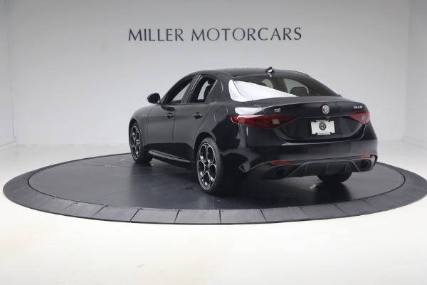 Used 2022 Alfa Romeo Giulia Veloce for sale $27,900 at Bentley Greenwich in Greenwich CT 06830 5