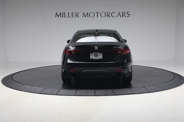 Used 2022 Alfa Romeo Giulia Veloce for sale $27,900 at Bentley Greenwich in Greenwich CT 06830 6