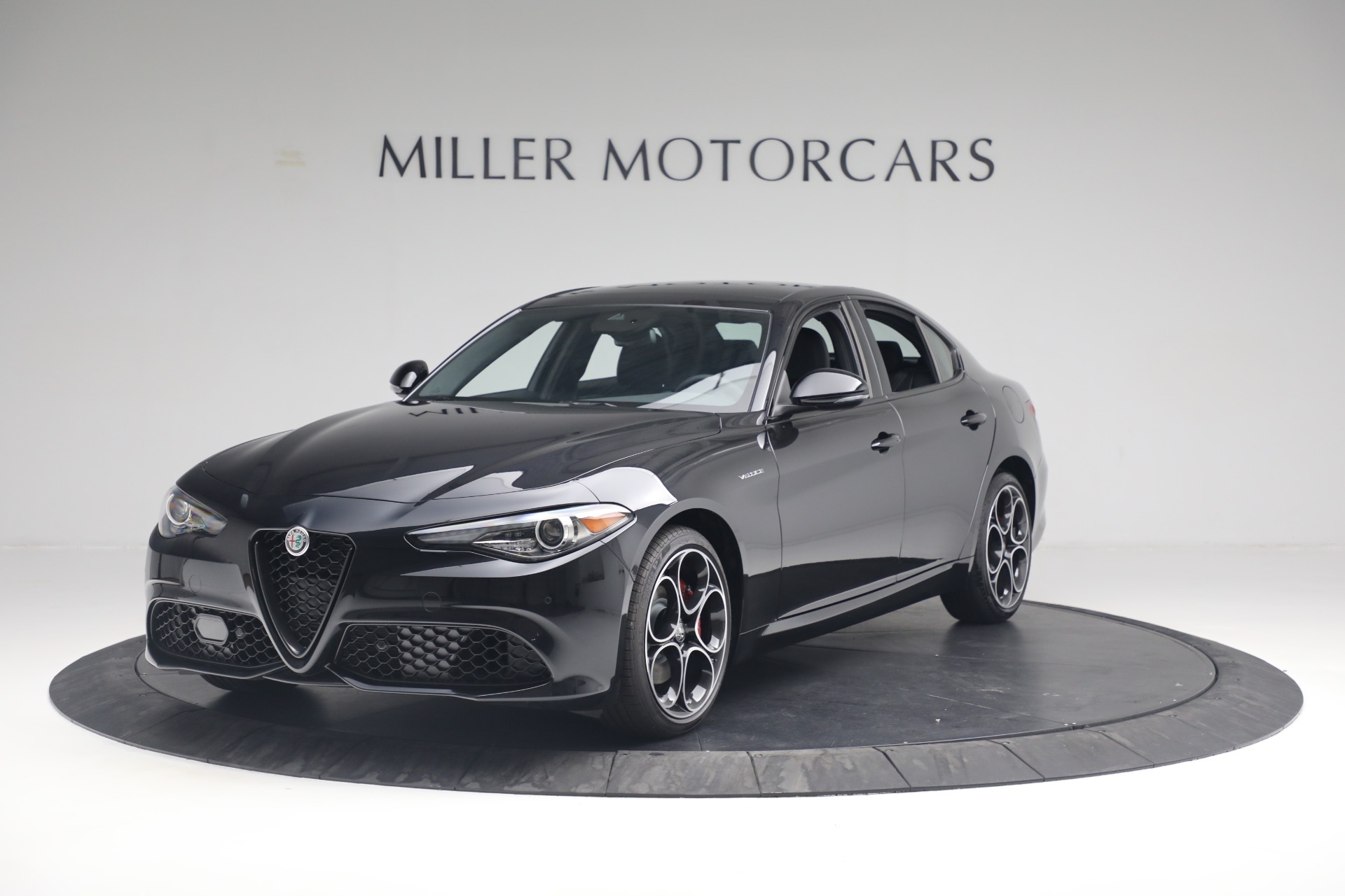 New 2022 Alfa Romeo Giulia Veloce for sale Sold at Bentley Greenwich in Greenwich CT 06830 1