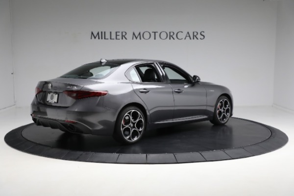 Used 2022 Alfa Romeo Giulia Veloce for sale Sold at Bentley Greenwich in Greenwich CT 06830 11