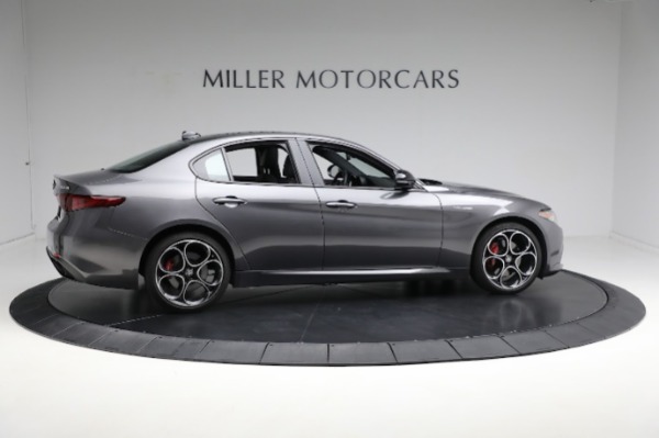 Used 2022 Alfa Romeo Giulia Veloce for sale $36,900 at Bentley Greenwich in Greenwich CT 06830 13