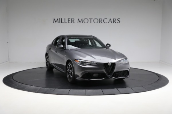 Used 2022 Alfa Romeo Giulia Veloce for sale $36,900 at Bentley Greenwich in Greenwich CT 06830 17